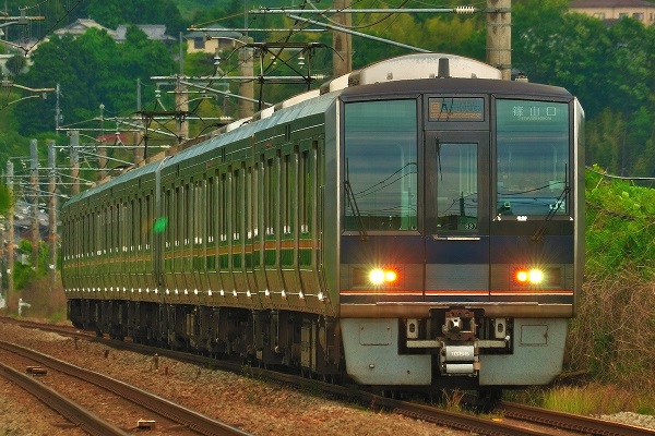 LEDの種別表示に改造した207系が区間快速で運用される | 鉄道ホビダス