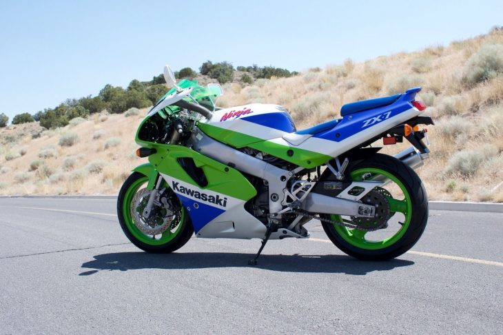 Kleen Klassic Kawi: 1992 Kawasaki ZX-7 for Sale - Rare