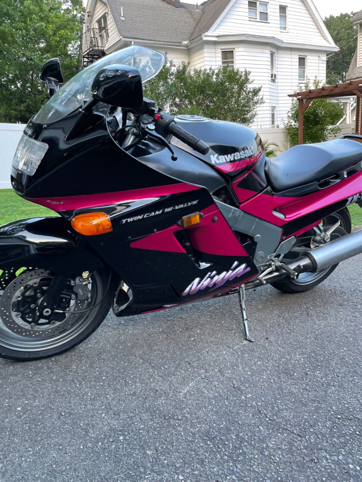 All Original: 1991 Kawasaki ZX11 - Rare SportBikesForSale