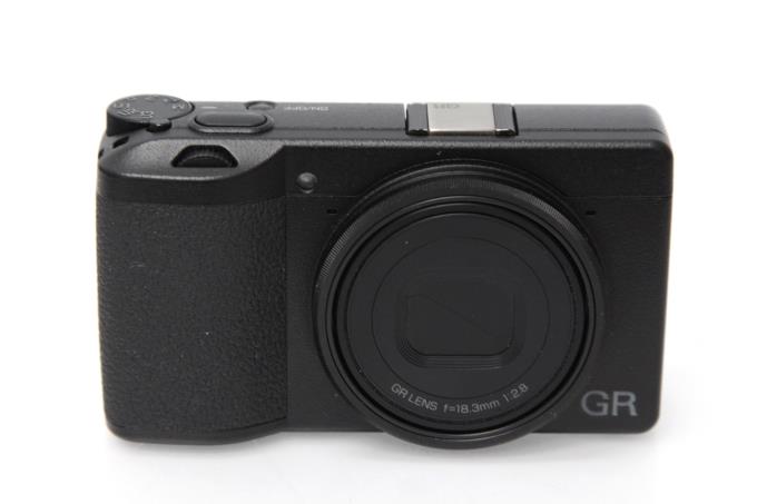 RICOH GR III カメラケース GC-9 付き M872-2E3 | リコー | コンパクト