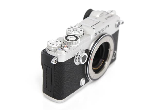 OLYMPUS PEN-F ボディ シルバー シャッター回数約6150回以下 A919-2Q1
