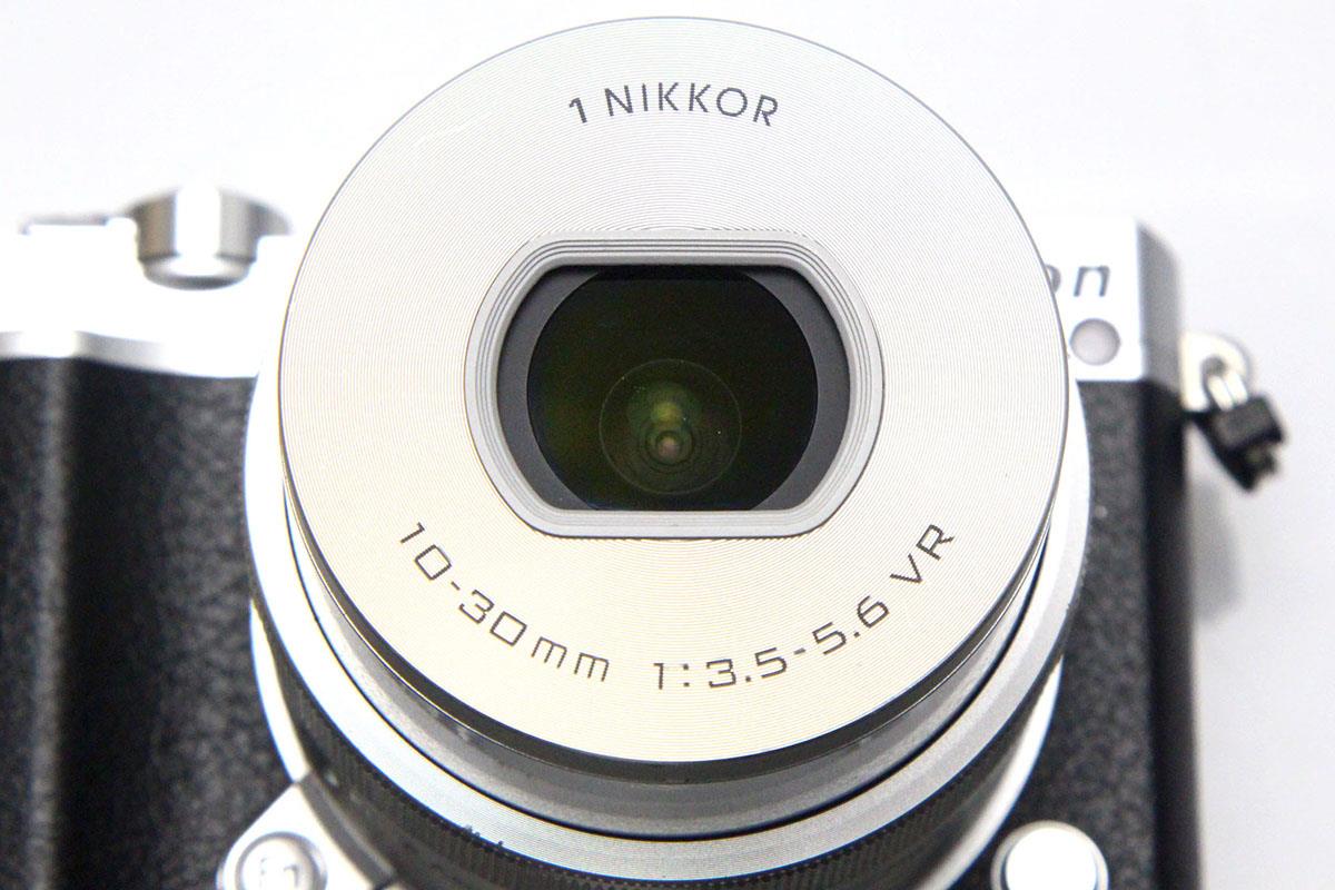 Nikon 1 J5 ダブルズームレンズキット シルバー シャッター回数 約4700
