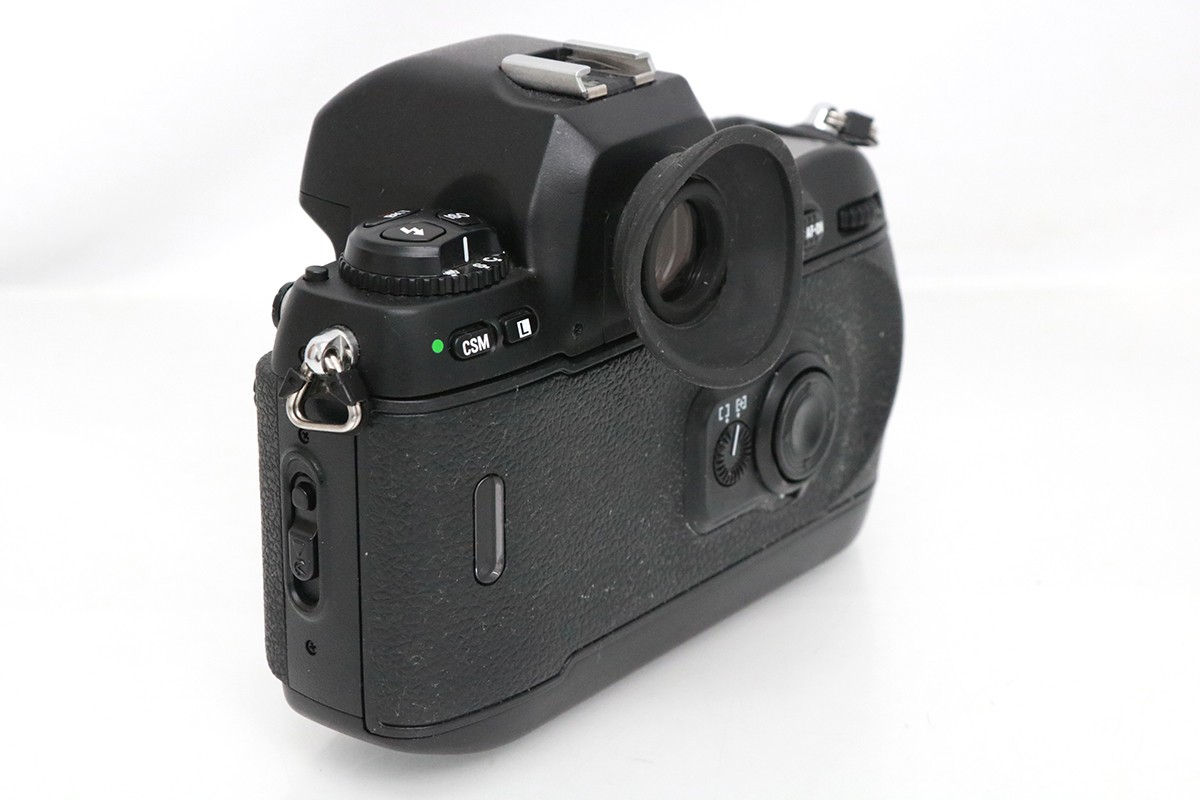 F100 ボディ＋MB-15（F100用バッテリーグリップ） CA01-M3904-3V1C