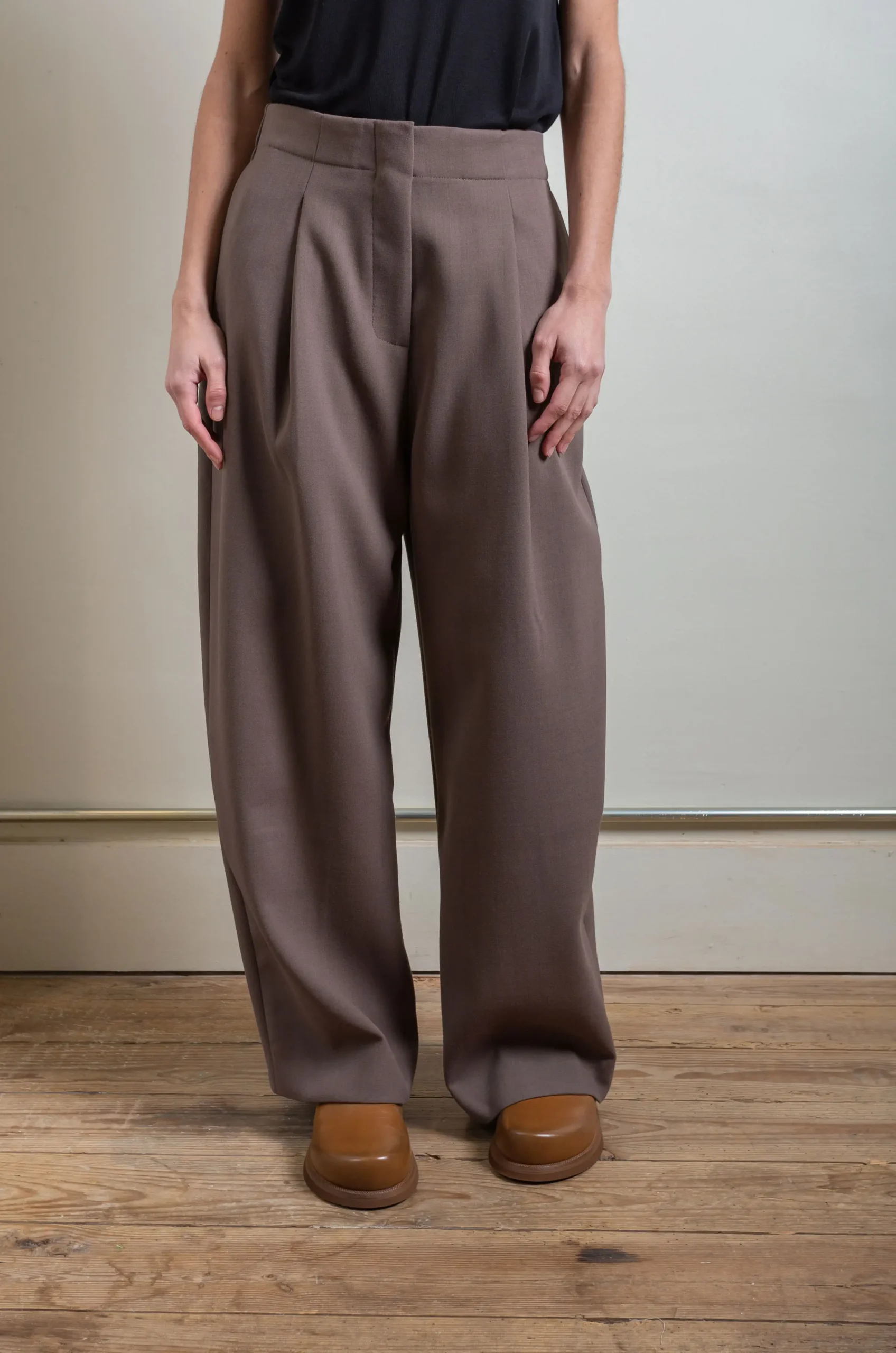 Studio Nicholson - Ansell Deep Pleat Volume Pant Rock - Rendez