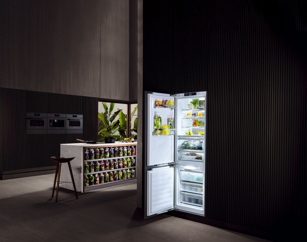 ミーレから登場した冷凍冷蔵庫を建築家が解説 | REAL KITCHEN&INTERIOR