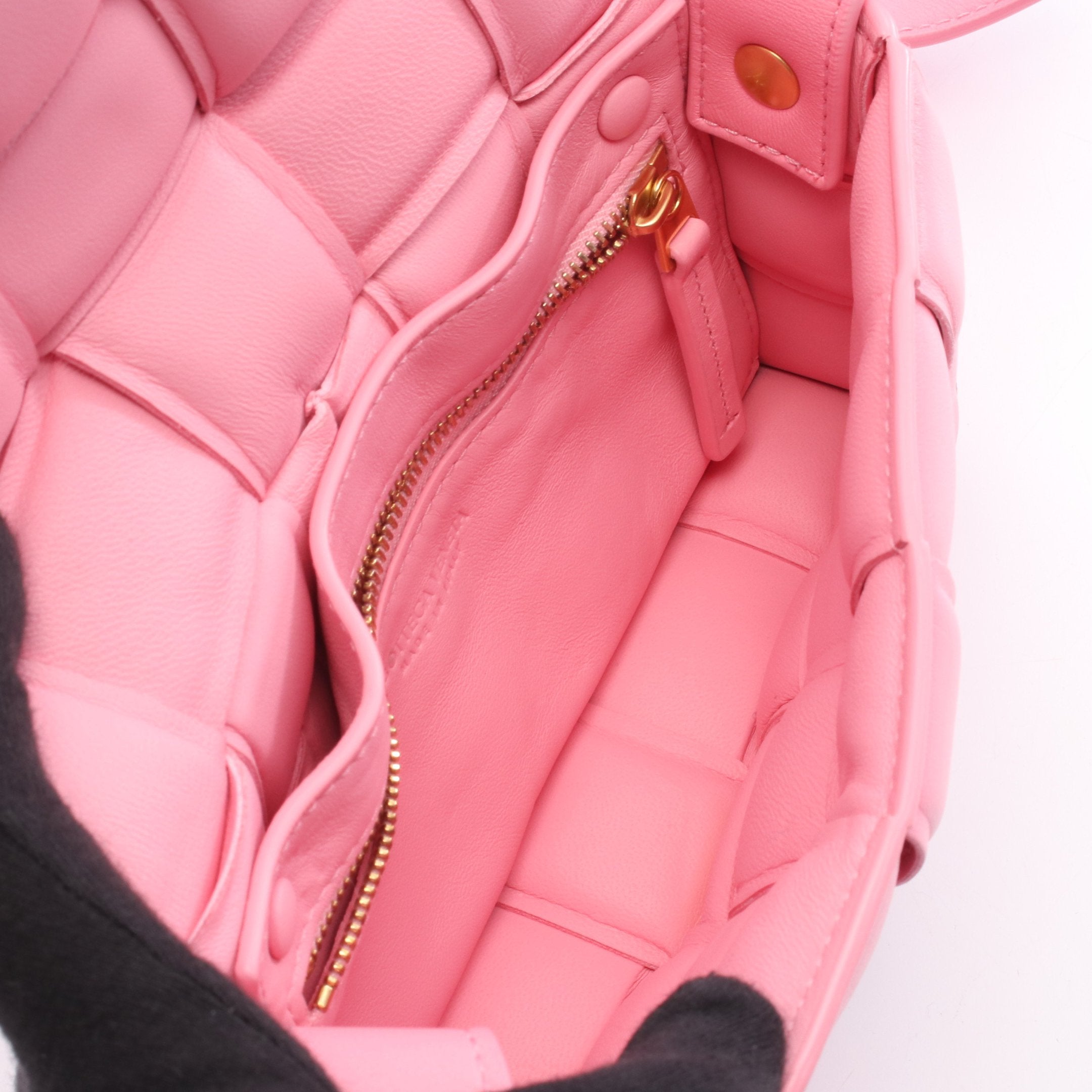 パデット カセット イントレチャート ショルダーバッグ レザー ピンク