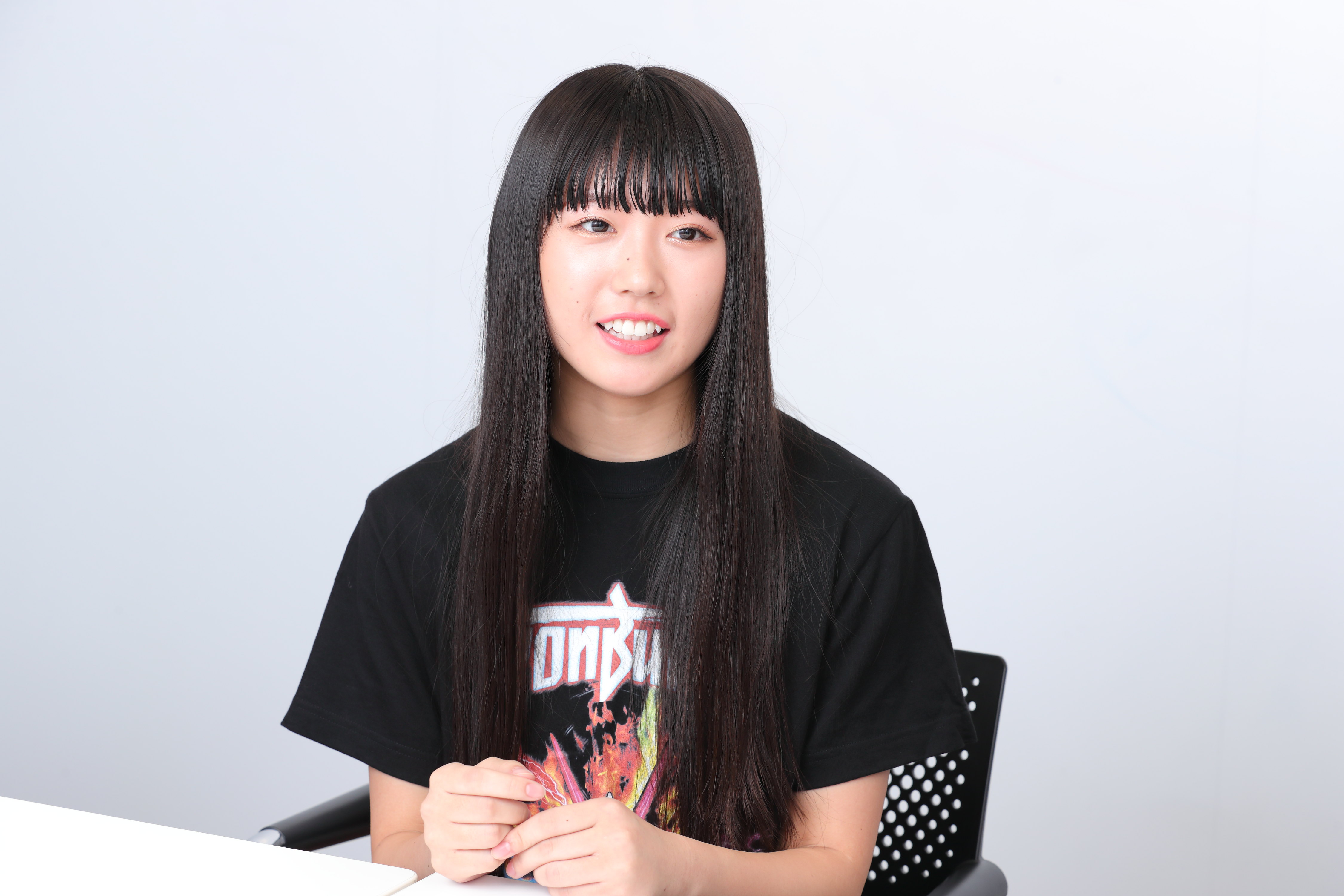 インタビュー】3人の女性ボーカルと未来から来たスーパーサイボーグ