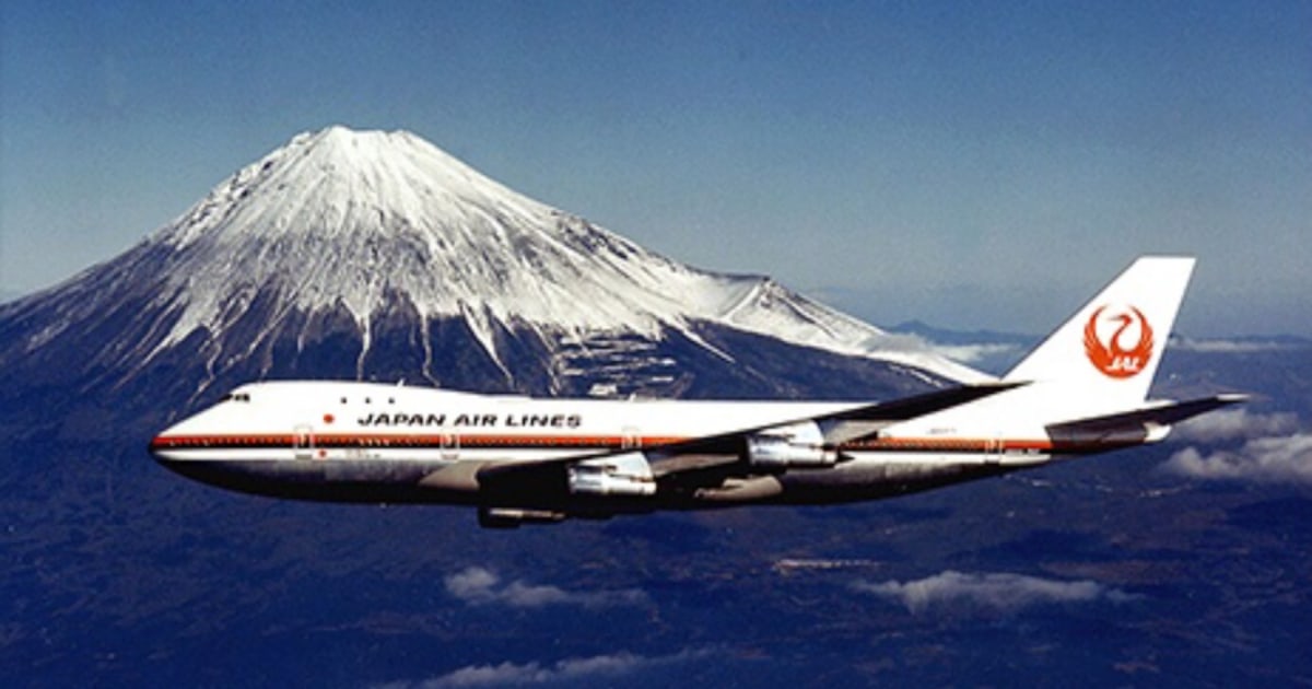 履歴書」の「飛行時間」をその場で書き換えて…日本人初の「ジャンボ機
