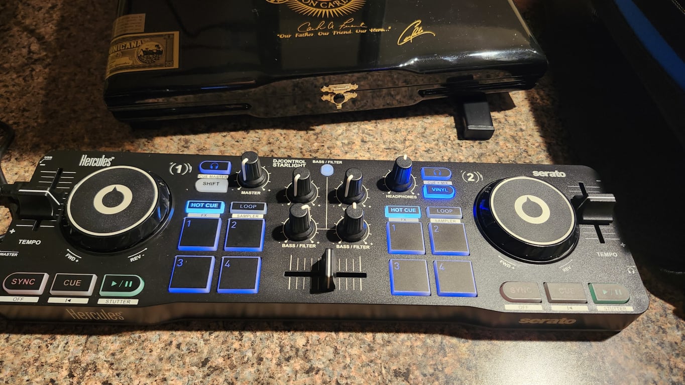 Hercules DJ DJControl Starlight Controller for Serato DJ | Guitar