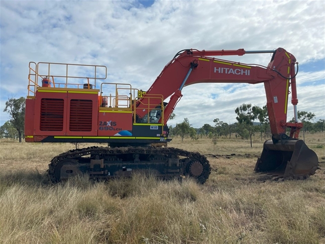 2019 Hitachi ZX690LCH-5A Excavator with Bucket Auction (0002