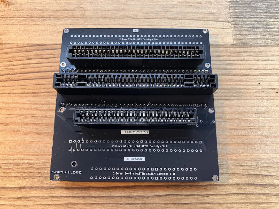 2025年 最新版】最強のレトロゲーム ROM 吸い出し機 cartreader V5 を