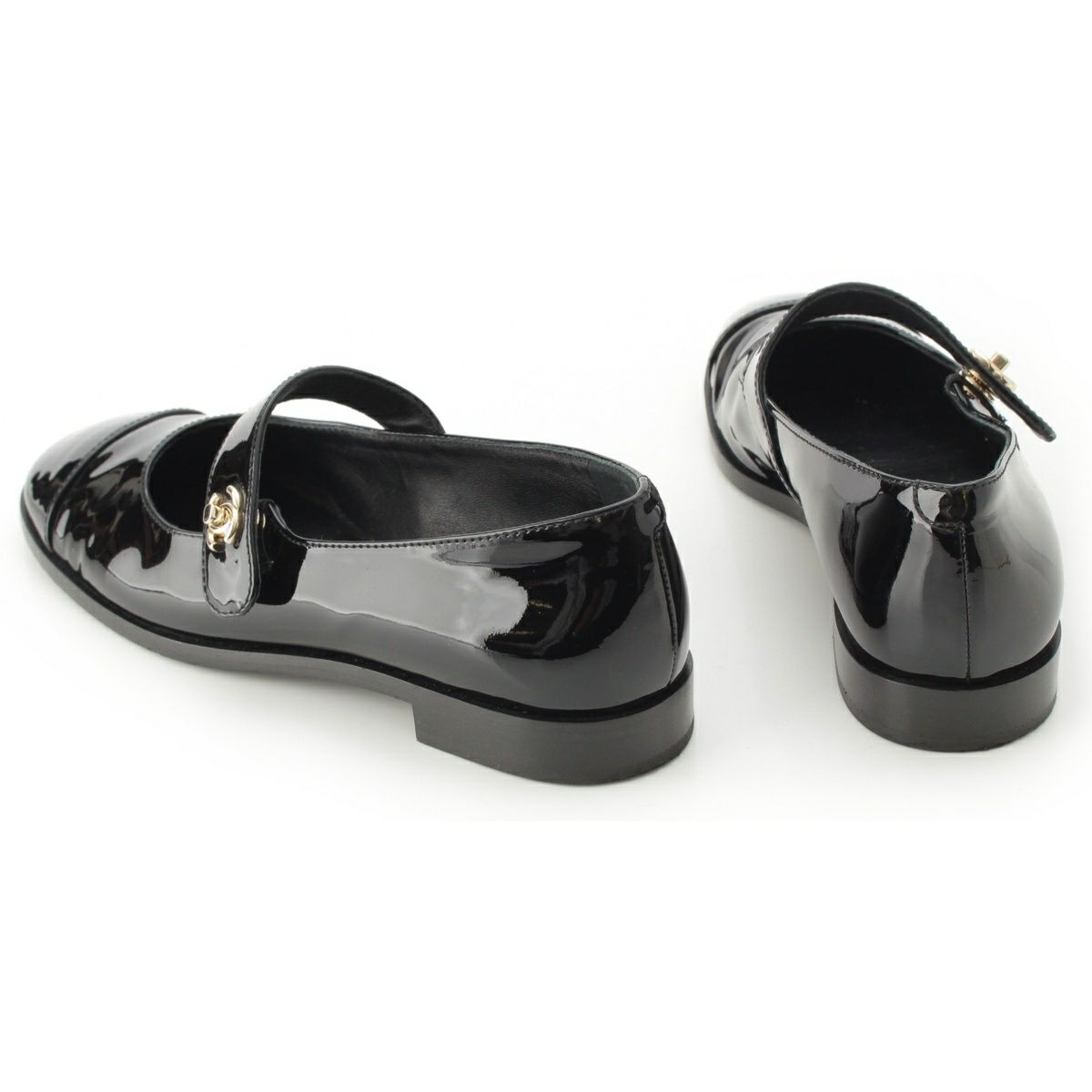 シャネル パテントレザー ココマーク ターンロック ラウンドトゥ