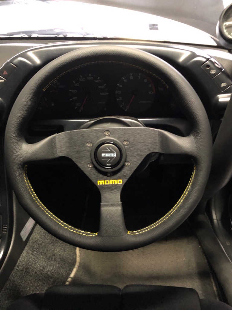 MOMO MOMO モモ VELOCE RACING 320mm V-2 （ブラック） 325mm ハンドル