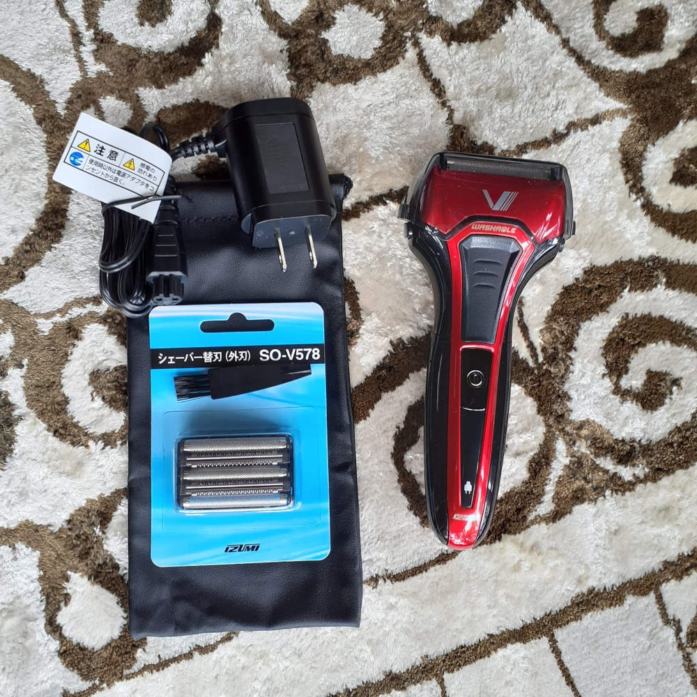 IZUMI（イズミ） 泉精器製作所 IZF-V579ーR-EA 電気シェーバー レッド