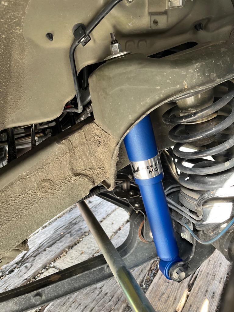 KYB KYB（カヤバ） NEW SR MC ショックアブソーバーセット スズキ