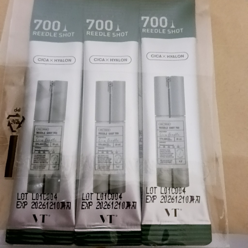 3本セット お試し VT リードルショット 700 (導入美容液) 1ml ニードル