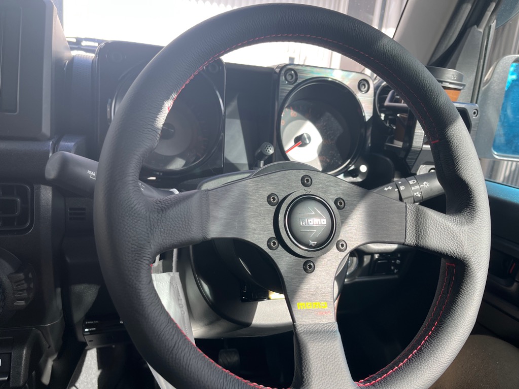 MOMO（モモ） 日本正規品 ステアリング TUNER(Black spOKe) 32φ