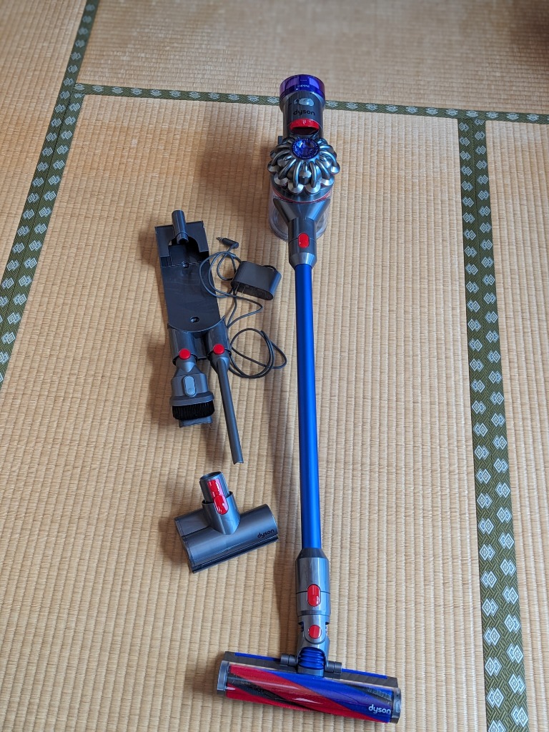 Dyson Dyson V8 Slim Fluffy Extra SV10K EXT BU v8 掃除機 - 最安値