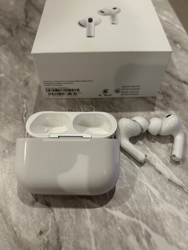 ラッピング可】【即日発送】【新品】Apple アップル AirPods Pro 3