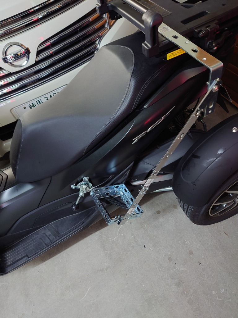 R-SPACE スライドキャリア ホンダ PCX 125・150・160用 最大積載量10kg