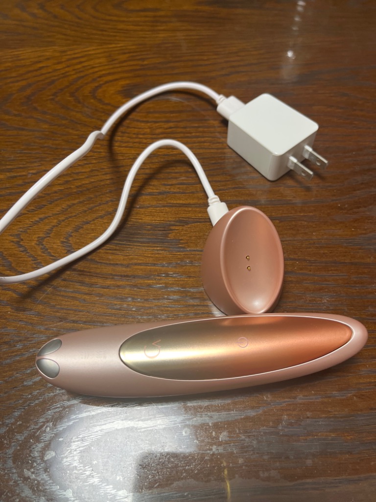 クリアージュ アイリフト CR-01P 目元美顔器 美顔器 目元 口元 EMS