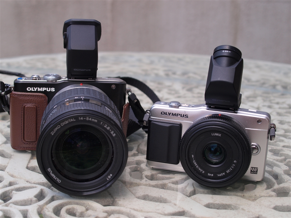 価格.com - 『VF2とVF4比較。若干大きいのがVF4です。』オリンパス