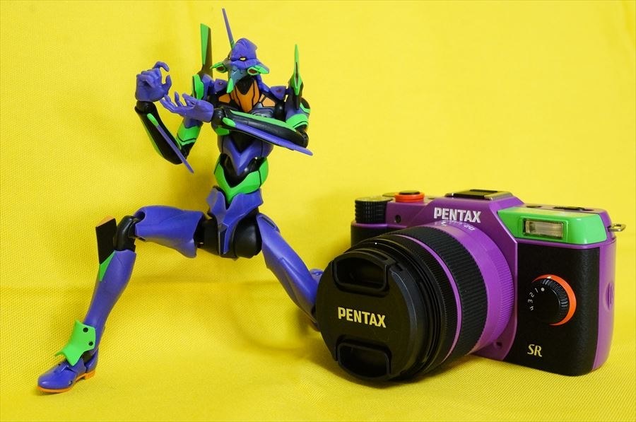 オブジェには良い』 ペンタックス PENTAX Q10 エヴァンゲリオンモデル