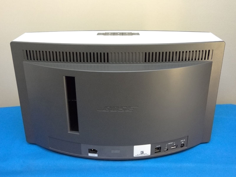 価格.com - 『背面。「ウェーブガイド・スピーカー・テクノロジー