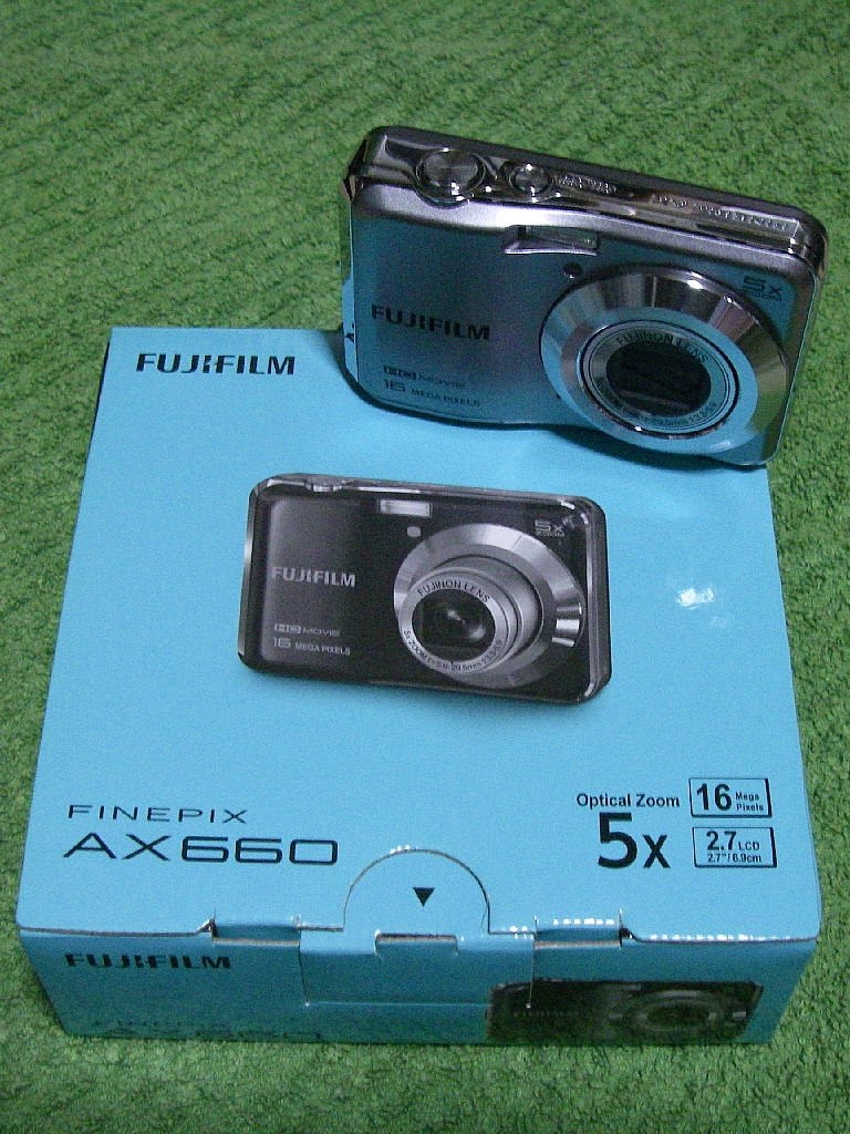 FUJIFILM FinePix AX600シルバー/乾電池式 Amazon | フジフイルム