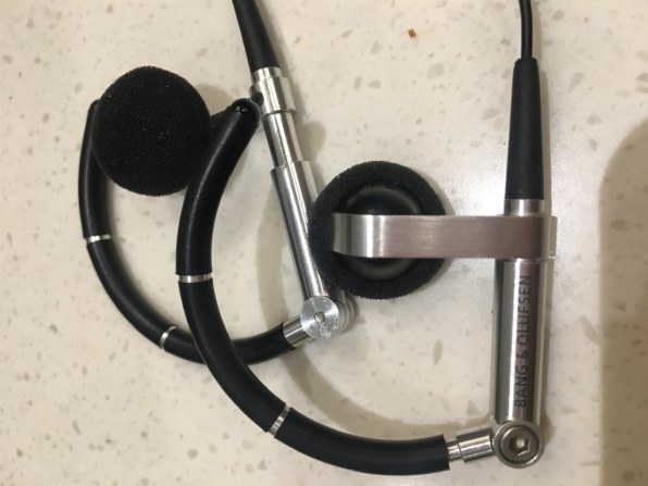 Bang&Olufsen Earphones A8有線イヤホン 収納ケース付き BANG&OLUFSEN