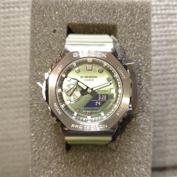 カシオ G-SHOCK Metal Covered GM-2100B-3AJF レビュー評価・評判