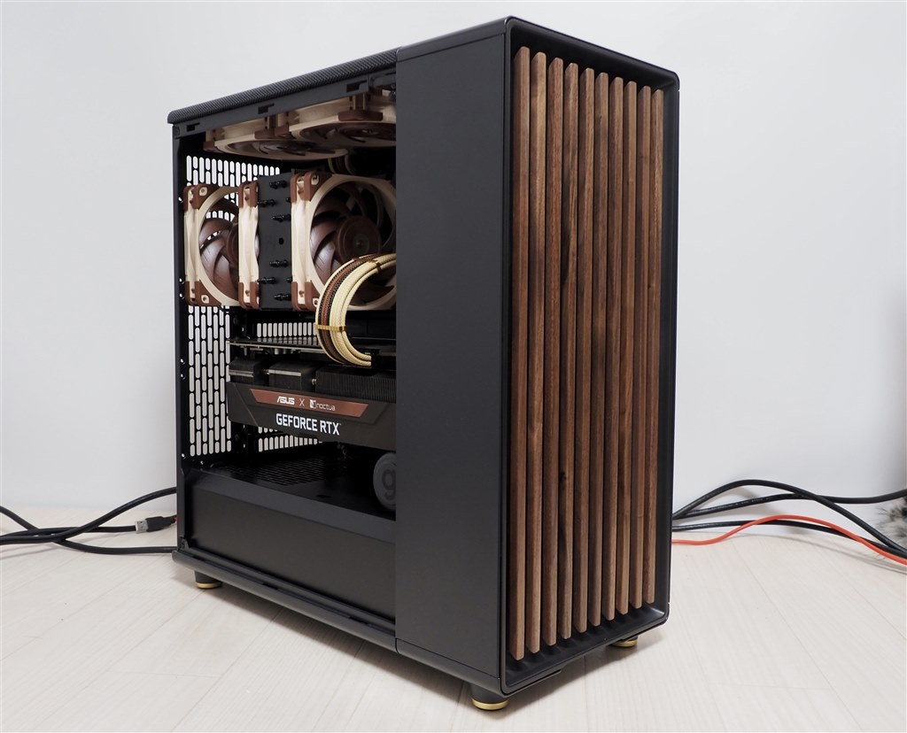 ここ最近のベストデザインケース。』 Fractal Design North TG FD-C