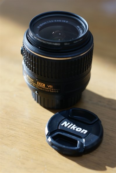 ニコン AF-S DX NIKKOR 18-55mm f/3.5-5.6G VR II 価格比較 - 価格.com