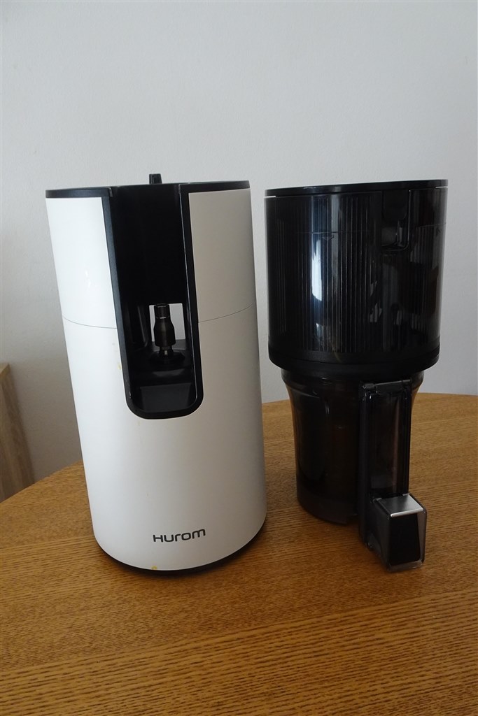 スロージューサー”の元祖・HUROMのスマートな最上位モデル