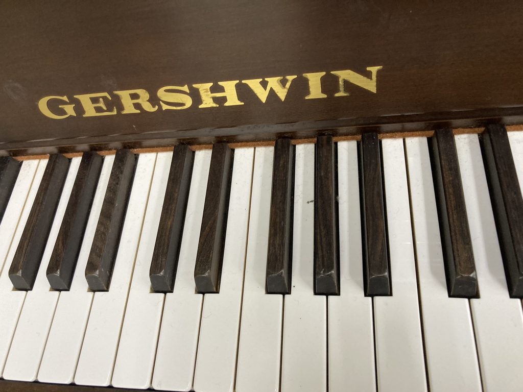 アップライトピアノ紹介 ガーシュイン GS60 - Revivedpiano