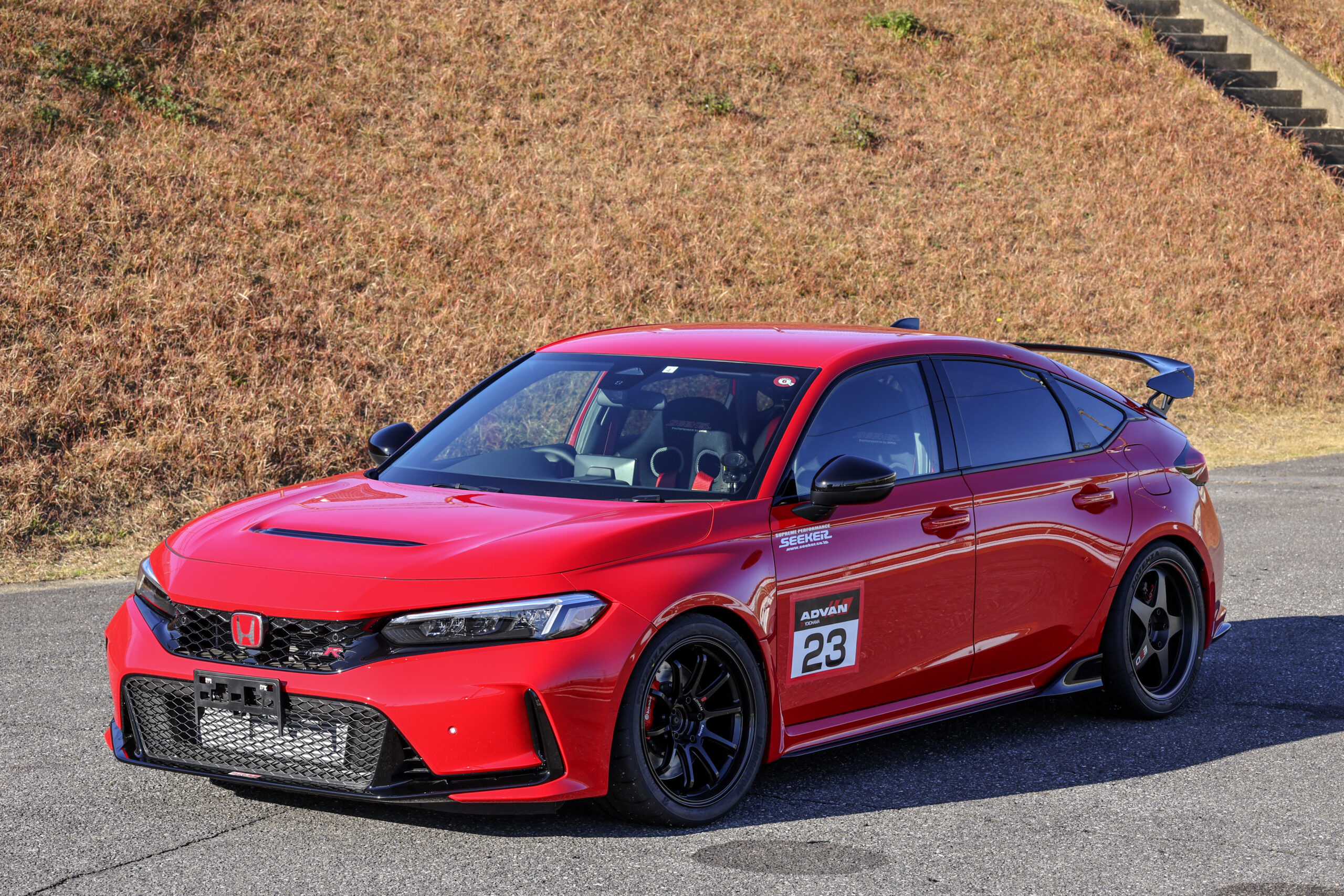 今年はカスタマーフレンドリーなタイヤサイズで挑戦!?「シーカー FL5