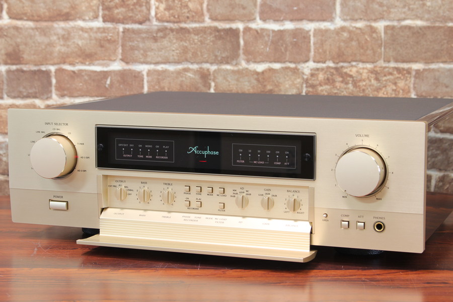 Accuphase C-2410 PRECISION STEREO CONTROL CENTER アキュフェーズ
