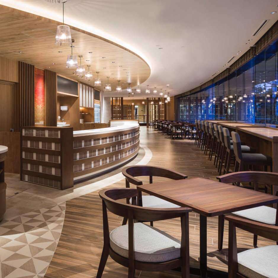 シェラトン・グランデ・トーキョーベイ・ホテル ガレリアカフェ 席