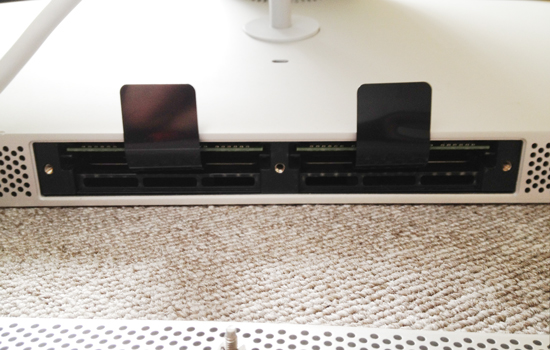 iMac 27″ Mid 2010のメモリを増設する事 ～断りなく事務所の床に転がる