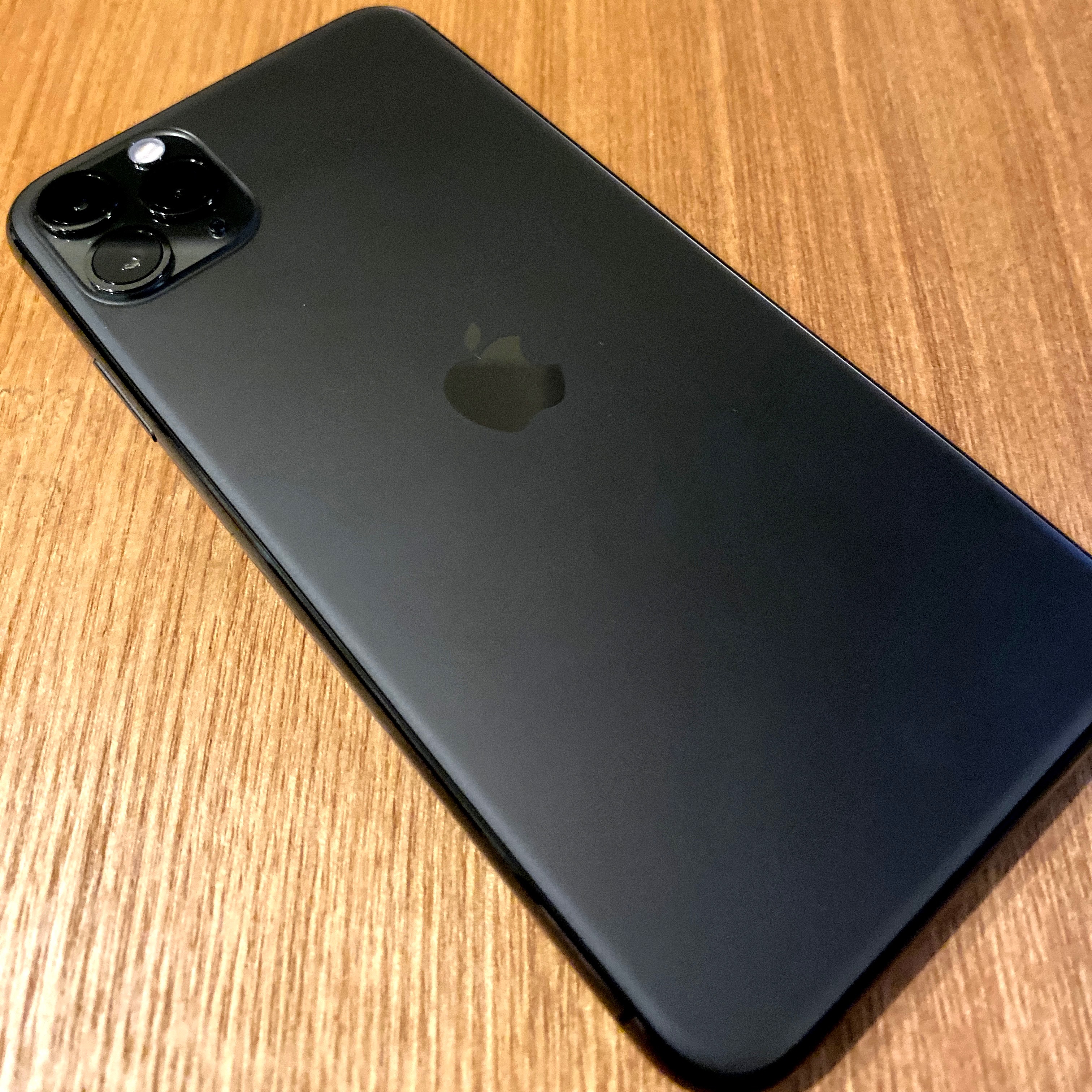 iPhone 11 Pro Max 香港版 / Smooth Suzuki / Ring of Colour