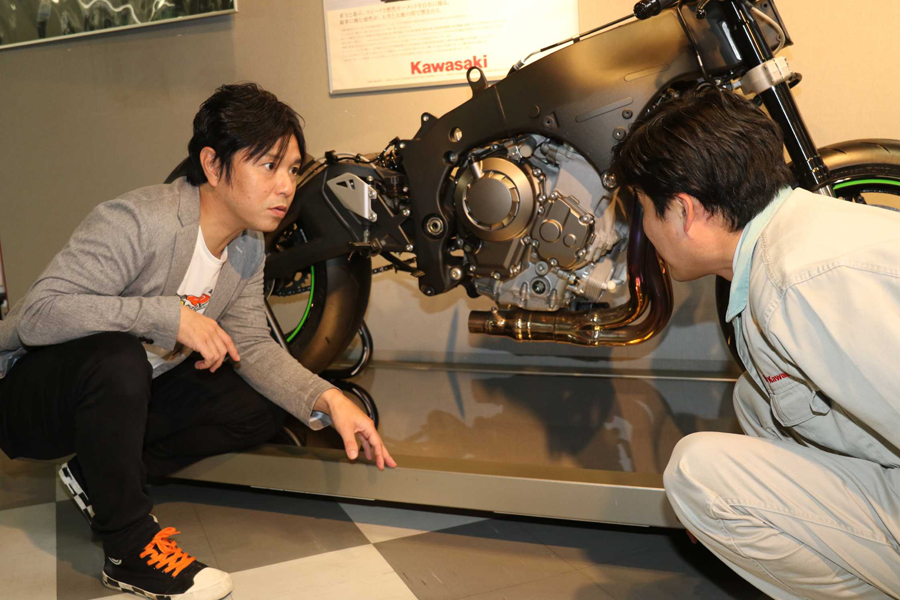 NinjaZX-10R/RRがモデルチェンジ! 元MotoGPライダー中野真矢が開発秘話