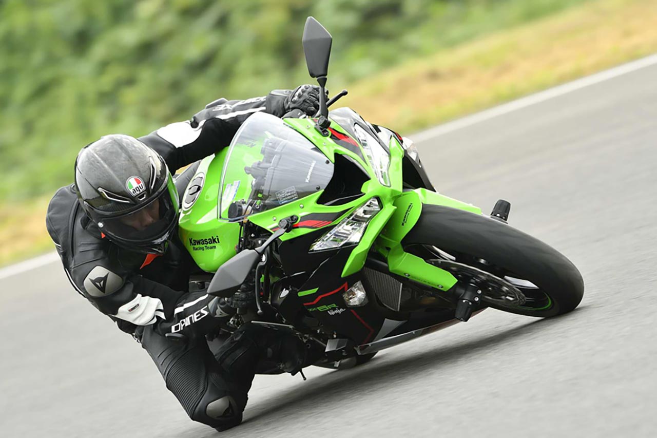 Kawasaki Ninja ZX-6R】カワサキのミドルスーパースポーツ - 【公式