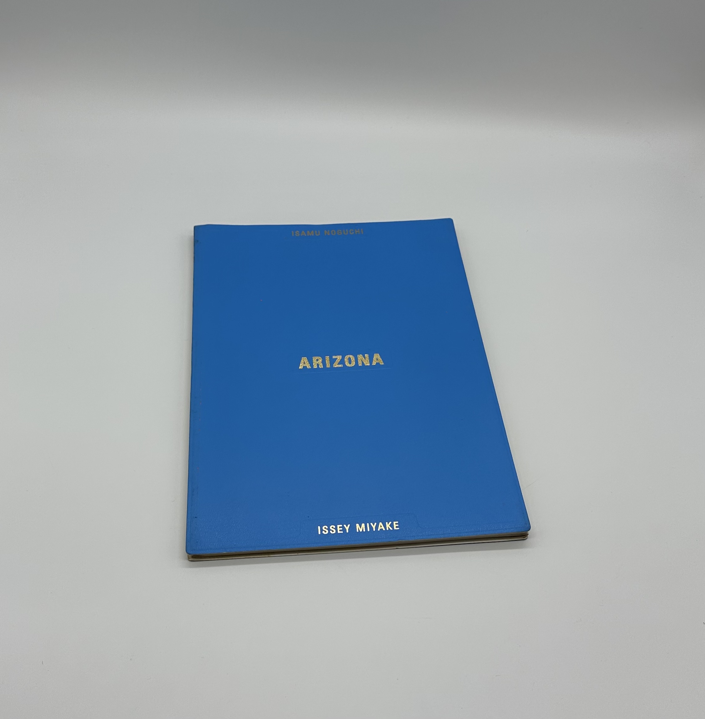 ARIZONA イサム・ノグチとイッセイミヤケ - りーちあーと