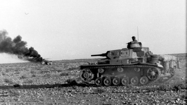 Was Rommel right to advance on the Egyptian frontier in April 1941
