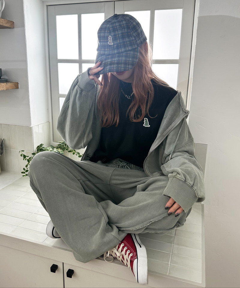 m:rex】ミニ恐竜刺しゅうショート丈フードZIPパーカー｜DOUBLE NAME