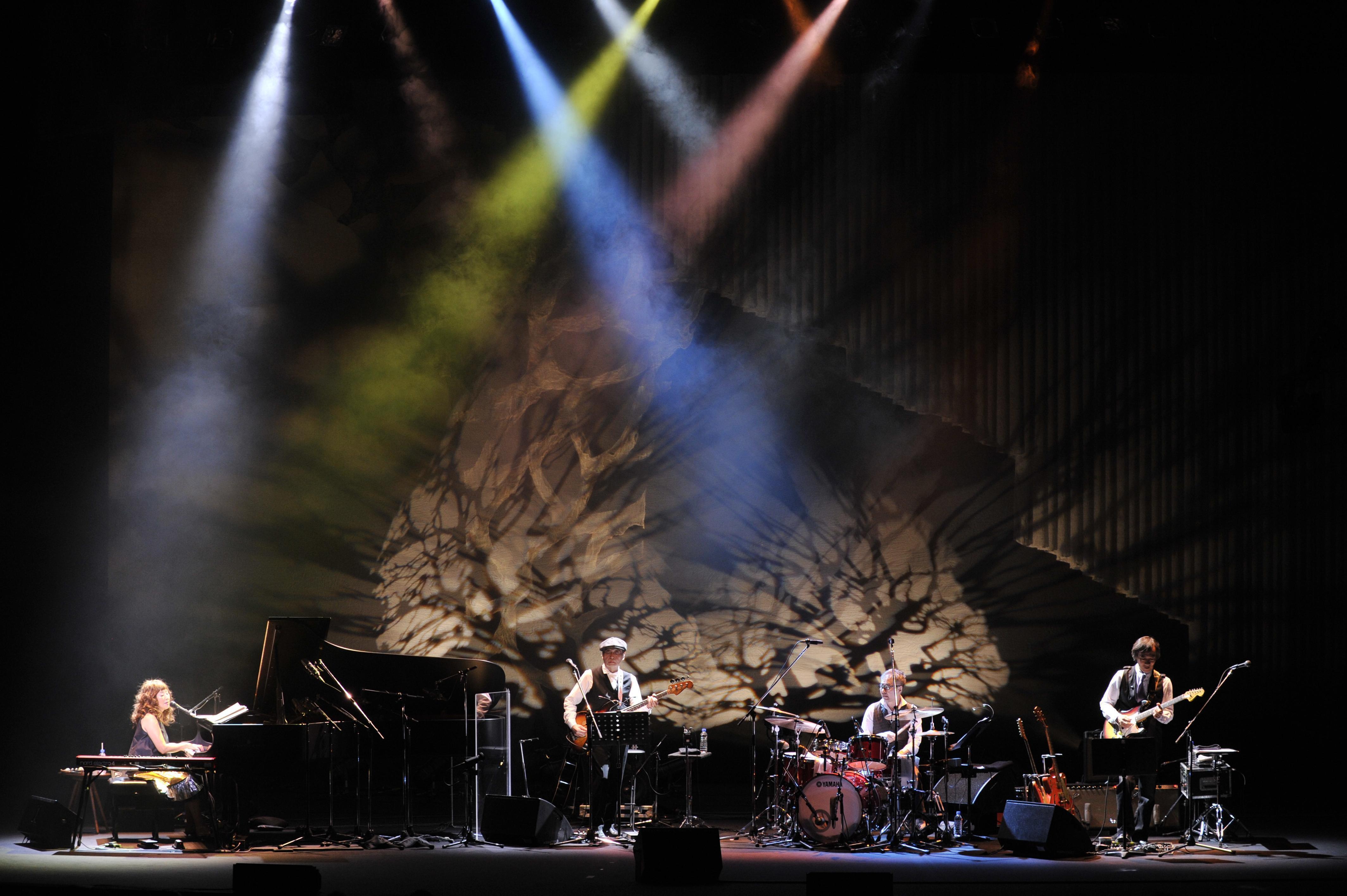 矢野顕子、TIN PAN(細野晴臣/林立夫/鈴木茂)とのライヴをCD化 (2014/12