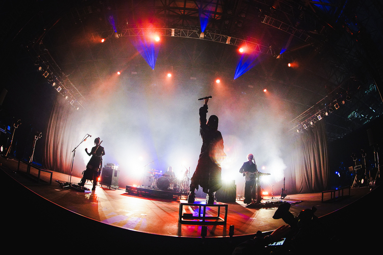 CLAN QUEEN - COUNTDOWN JAPAN 25/26 ライブ写真＆セットリスト｜音楽