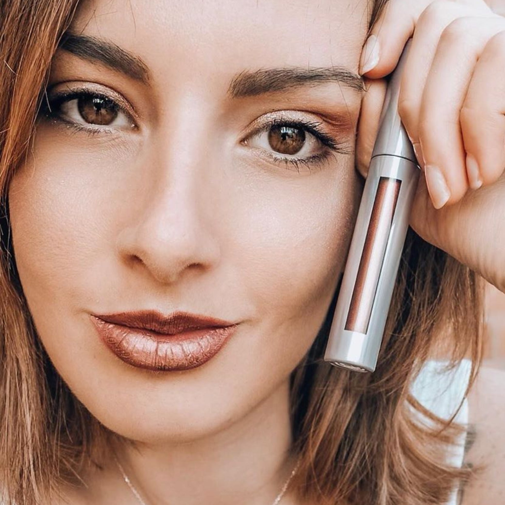 SilkGlam-FilmNoir-Lifestyle.