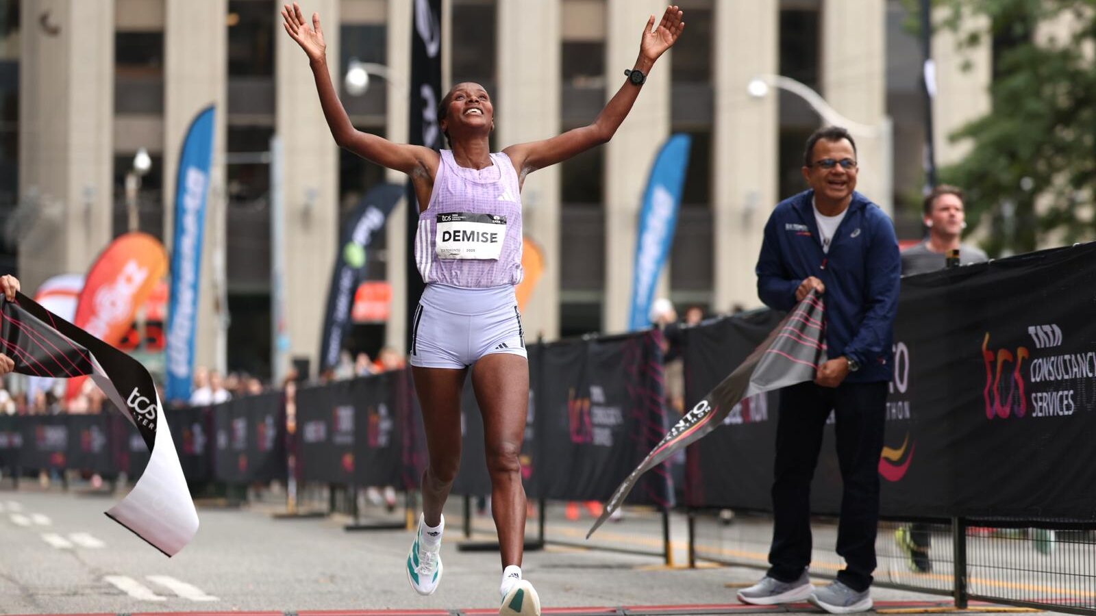 Shure Demise wins her third Toronto Waterfront Marathon–after nine