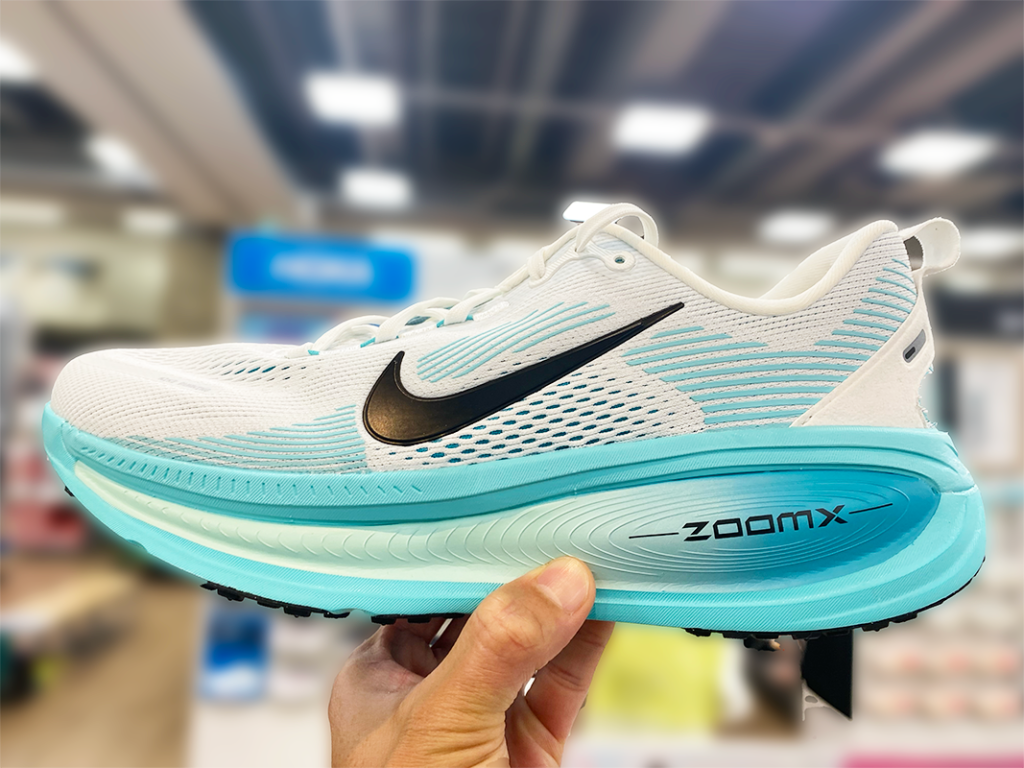 ナイキ史上最強のクッション性ランニングシューズ「 ボメロ 18」を